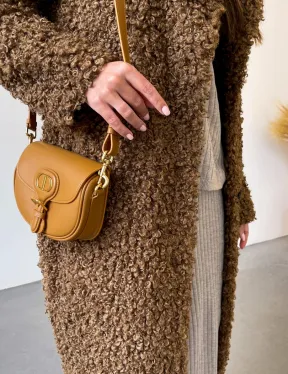 Шуба из искусственного меха