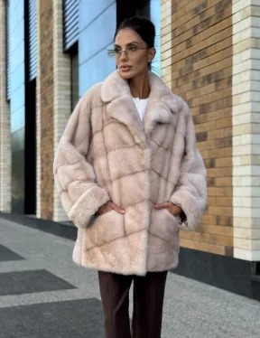 Шуба норковая пудрового цвета с английским воротником