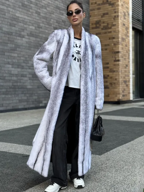 Длинная шуба из натурального импортного меха норки крестовки