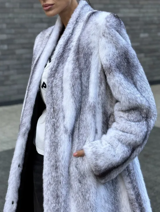 Длинная шуба из натурального импортного меха норки крестовки