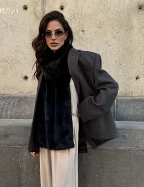 Черная норковая манишка