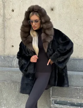 Черный норковый полушубок с капюшоном куница