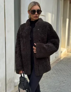 Двусторонняя коричневая дубленка из овчины