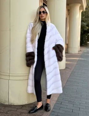 Белая норковая шуба с отделкой из куницы