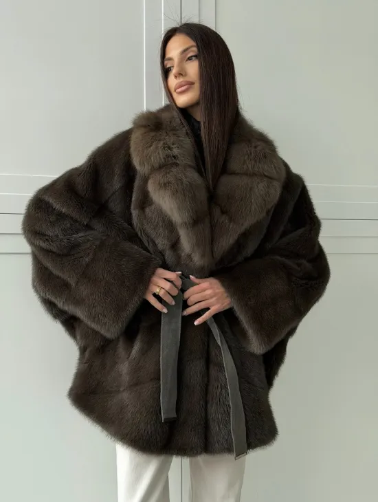 Шуба норковая летучая мышь с воротником из куницы - цвет хаки