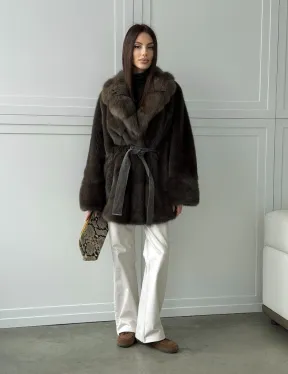 Шуба норковая летучая мышь с воротником из куницы - цвет хаки