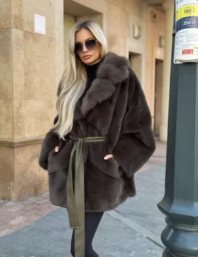 Шуба норковая летучая мышь с воротником из куницы - цвет хаки