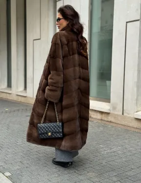 Шуба из плюшевой норки Velvet с V-образным воротником