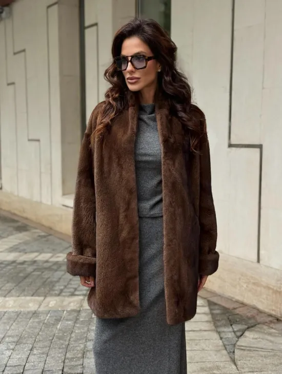 Коричневая шуба из норки