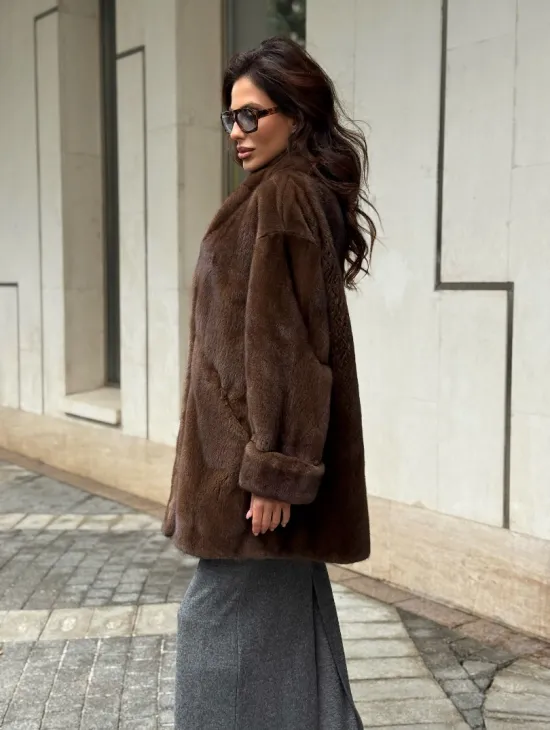 Коричневая шуба из норки