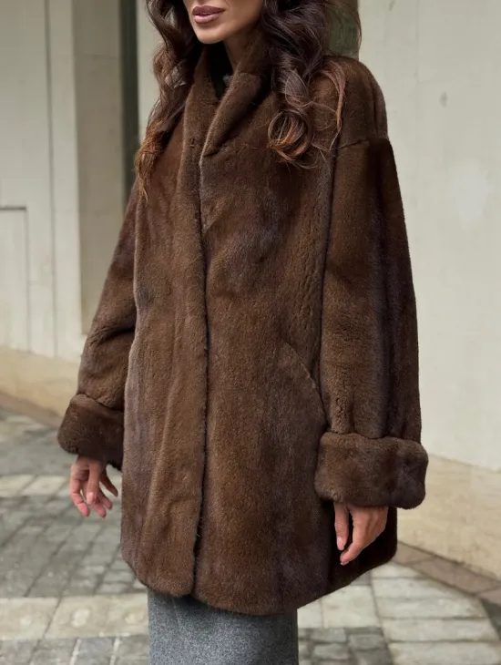 Коричневая шуба из норки