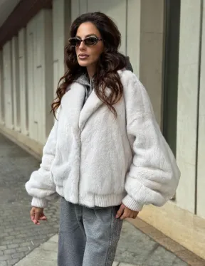 Белый норковый бомбер на резинке
