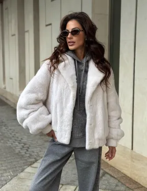 Белый норковый бомбер на резинке