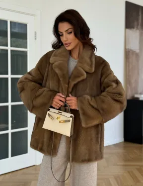 Бежевая короткая норковая шуба