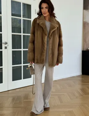 Бежевая короткая норковая шуба