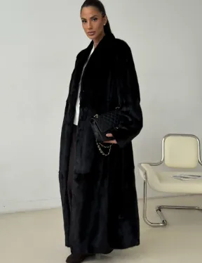 Длинная черная норковая шуба