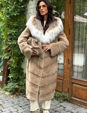 Бежевая норковая шуба с капюшоном рысь