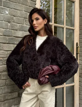 Укороченная шуба из овчины калган