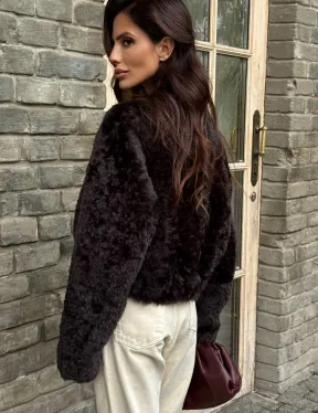 Укороченная шуба из овчины калган
