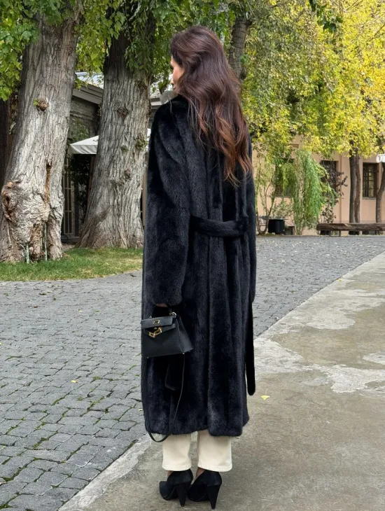 Черная норковая шуба