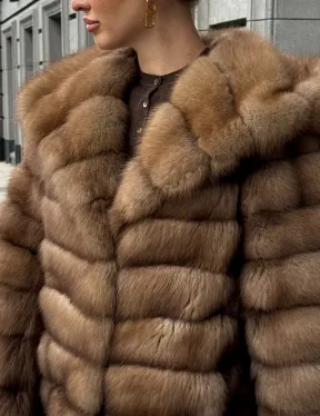 Шуба из натурального меха куницы с капюшоном