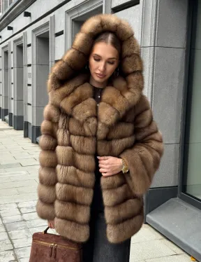 Шуба из натурального меха куницы с капюшоном
