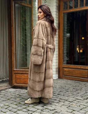 Длинная норковая шуба - цвет пастель