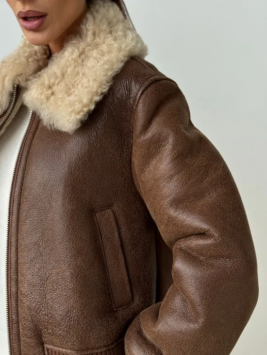 Короткая дубленка - женская