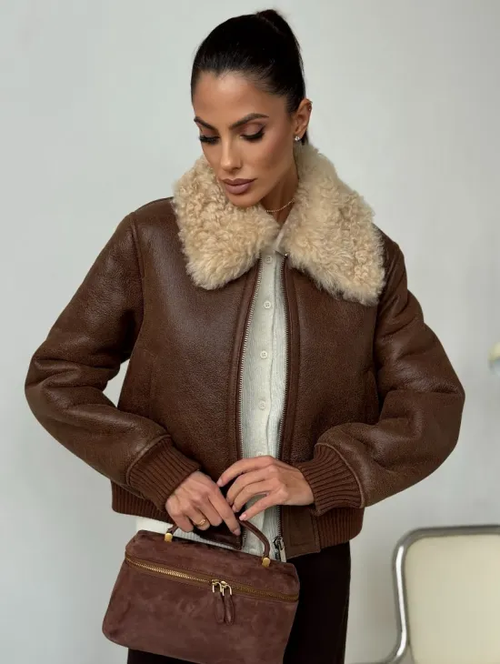 Короткая дубленка - женская