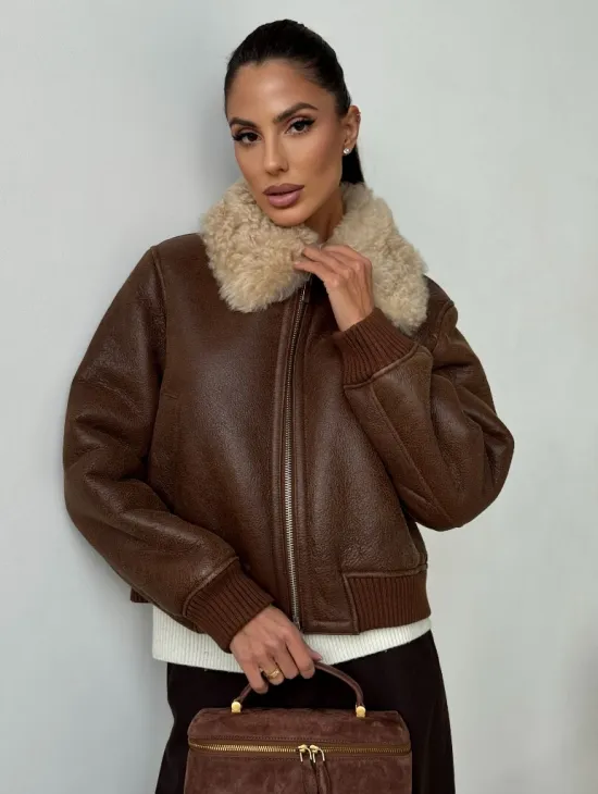 Короткая дубленка - женская