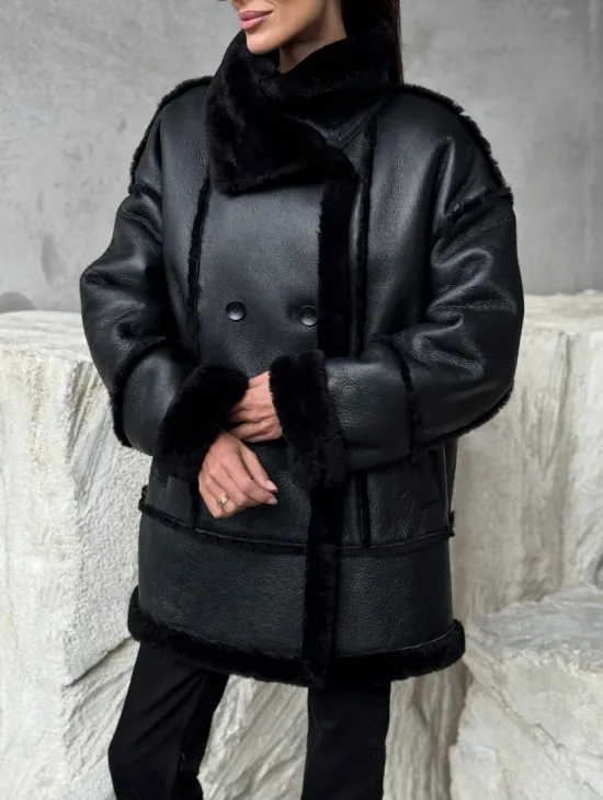 Черная современная дубленка