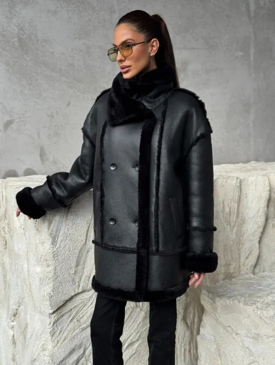 Черная современная дубленка