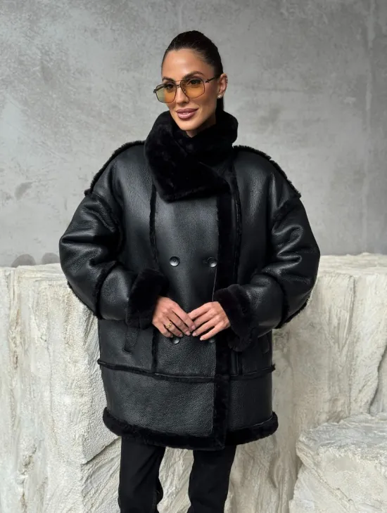 Черная современная дубленка