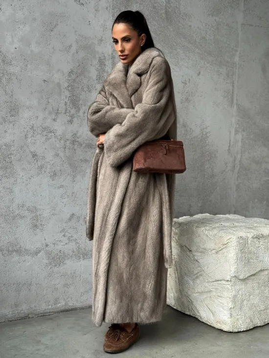 Длинная норковая шуба - цвет серый