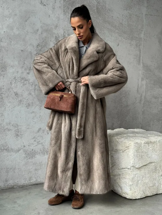 Длинная норковая шуба - цвет серый