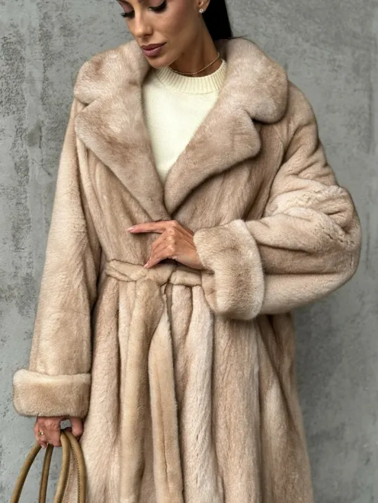 Длинная норковая шуба пастель