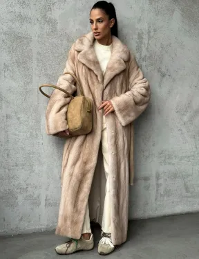 Длинная норковая шуба пастель