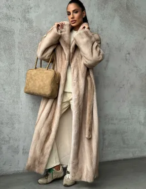 Длинная норковая шуба пастель