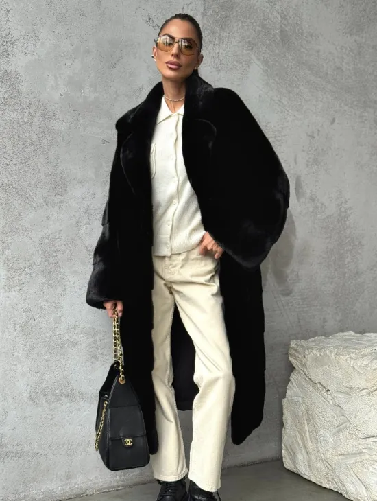 Черная шуба из меха норки SAGA FURS