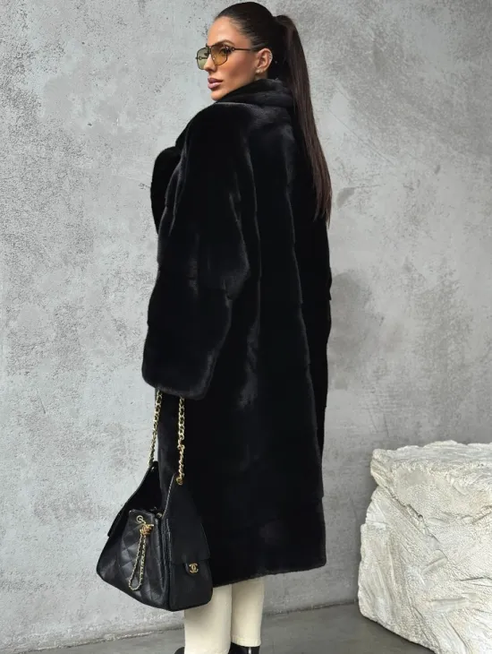 Черная шуба из меха норки SAGA FURS