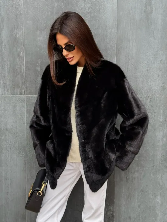 Черный норковый полушубок