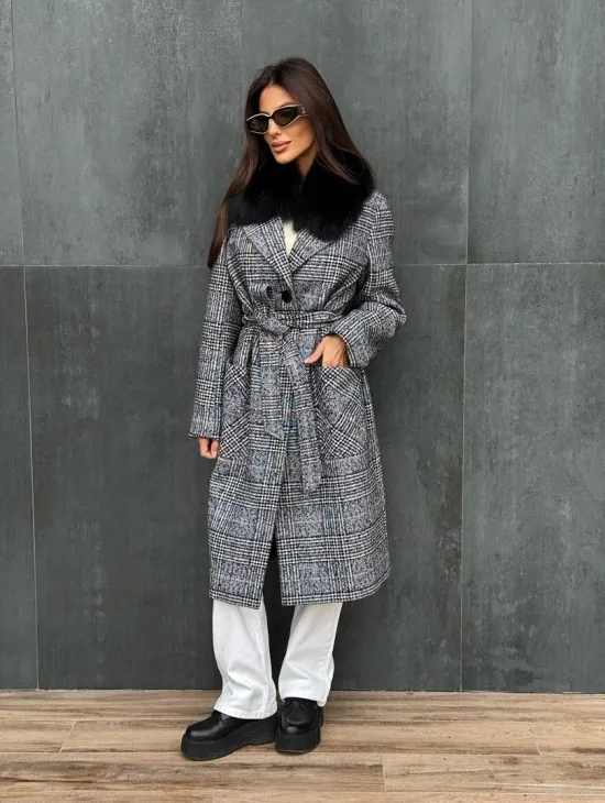 Пальто зимнее с мехом