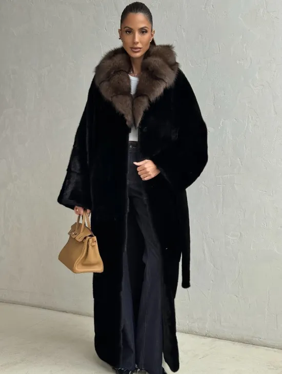 Длинная шуба из аукционного меха норки SAGA FURS