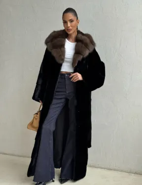 Длинная шуба из аукционного меха норки SAGA FURS