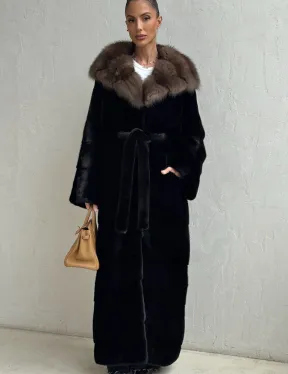 Длинная шуба из аукционного меха норки SAGA FURS