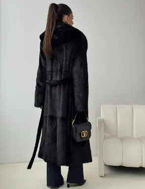 Черная норковая шуба с капюшоном