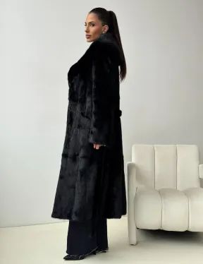 Черная норковая шуба с капюшоном