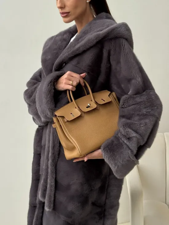 Длинная норковая шуба - капюшон кобра