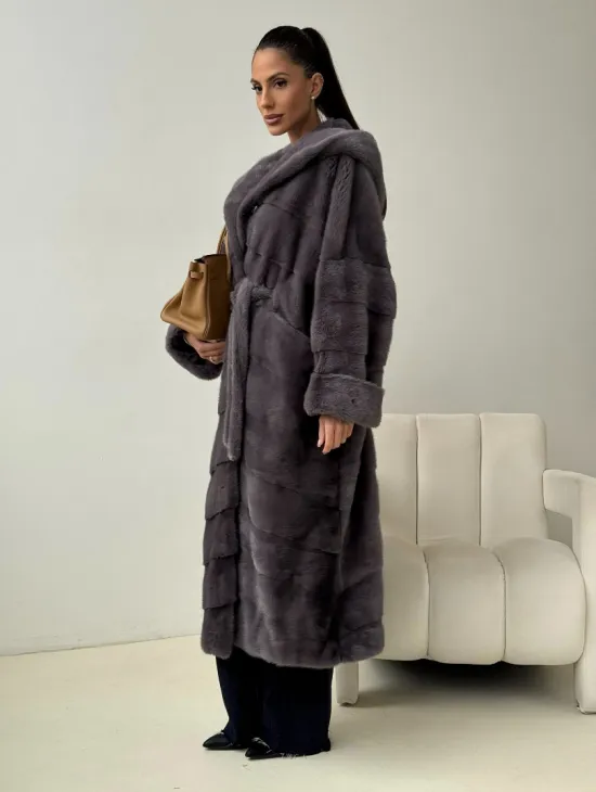Длинная норковая шуба - капюшон кобра