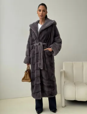 Длинная норковая шуба - капюшон кобра